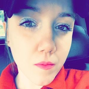 Meet your Posher, Lacey